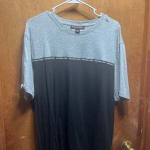 Michael Kors Mens Gray and White Crew Neck Short Sleeve T-Shirt Size XL